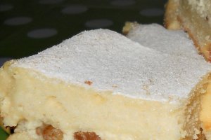 Prajitura rapida cu branza de vaci si stafide