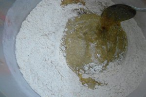 Biscuiti cu tarate, alune de padure si nuci (de post)