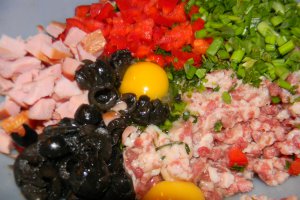 ,, COZONAC'' DE CARNE SI SUNCA