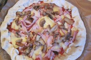 Pizza cu miez de lapte 2