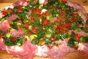 Rulada de porc in sos de rosii