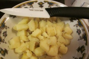 Salata de cartofi cu somon afumat