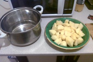 Piure de cartofi cu afumatura si gogosari