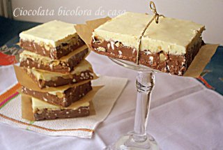 Ciocolata bicolora cu arahide
