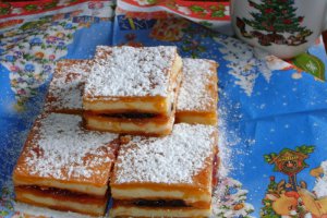 Prajitura cu suc de rosii si crema de portocala