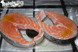 Somon la cuptor cu lamaie si busuioc