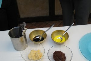 Mousse de ciocolata alba si neagra