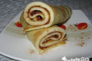 Clătite cu ciocolată/dulceaţă de vişine