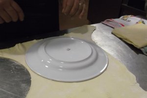 Pui cu ciuperci acoperit cu foietaj