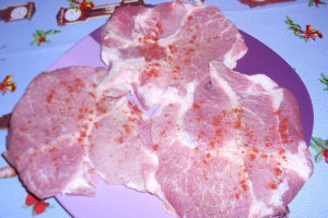Ceafa de porc cu sos de mustar