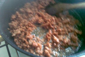 Spaghete cu sos Ragu