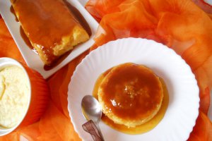 Budincă de griş,  brânză şi caramel