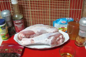 Friptura de curcan in vin cu piure de cartofi si chutney de merisoare si goji(Zepter)