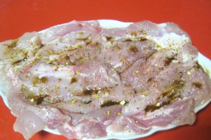Friptura de curcan in vin cu piure de cartofi si chutney de merisoare si goji(Zepter)