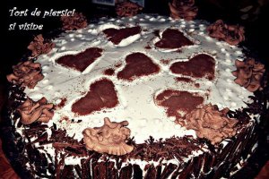 Tort de piersici si visine