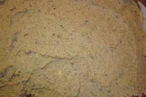 Prajitura cu crema de nuca si dulceata de lapte