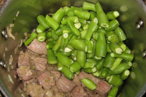 Supa de bob verde cu carne de vita si iaurt-"Foul akhdar bi laban"