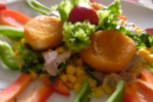 Salata de pui cu mini cascaval pane