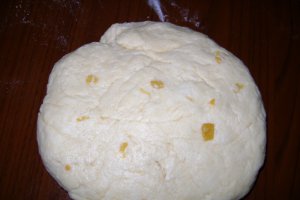 Cornulete fragede cu iaurt de fructe si gem