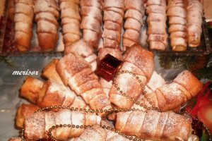 Rulouri cu crema de vanilie