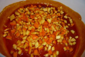 Cozonac cu nuca, portocala caramelizata si ciocolata