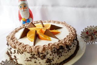 Tort cu crema de portocale si vanilie