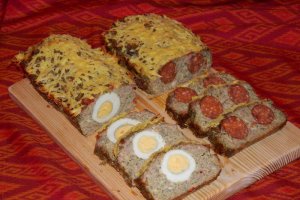 Aperitiv rulada de carne