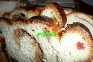 Cozonac cu nuca,rahat si fructe confiate