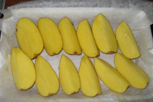 Cartofi copti cu boia dulce