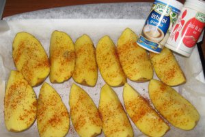 Cartofi copti cu boia dulce