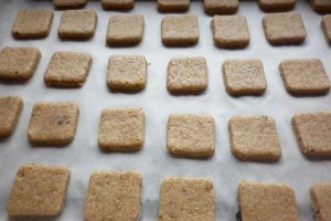Biscuiti cu legume deshidratate