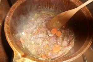 Friptura de vita in sos de vin