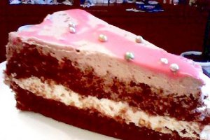 Tort imbracat in Crema Caramel