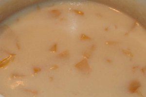 Sos de gutui
