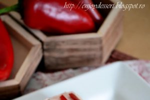 Placinta aperitiv cu sfecla rosie si crema de branza