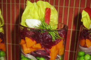 Salata ruseasca su sos vinegrette sau tartar