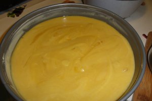 Prajitura cu mousse de mere si budinca de vanilie