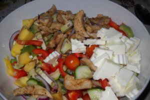 Salata de pui cu fructe exotice