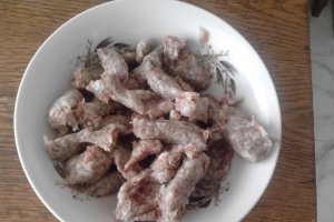 Penne con ragu' di salsiccia (carnati)