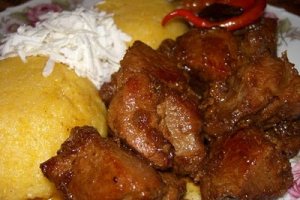 Friptura delicioasa (tochitura) din carne de porc, reteta clasica si usor de preparat