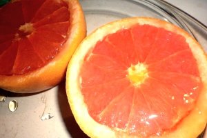 Grapefruit cu miere si menta