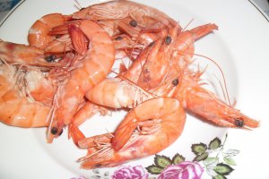 Creveti trasi in unt si usturoi