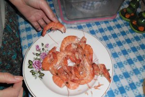 Creveti trasi in unt si usturoi