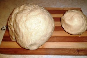 Crumble cu dulceata de gutui si nuci