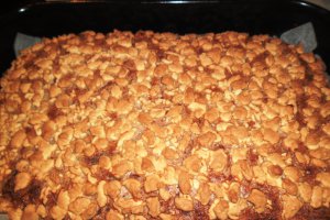 Crumble cu dulceata de gutui si nuci