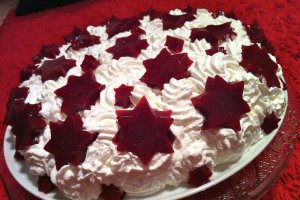 Tort cu zmeura si crema de kiwi