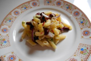 Salata de paste cu fasole rosie si carne de vacuta