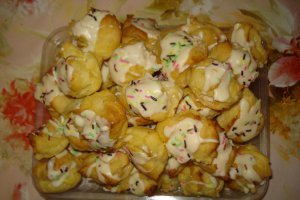Gogosele umplute cu crema