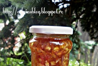 Dulceata din flori de maces