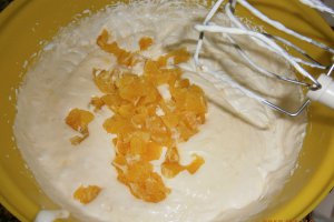 Tort cu frisca si portocale